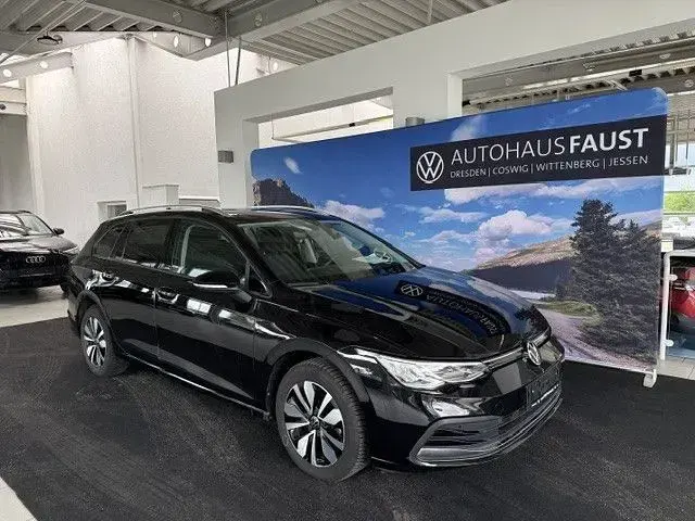 Gebraucht VW Golf VIII Move 131 PS (96 kW) 2024 Schwarz Kombi