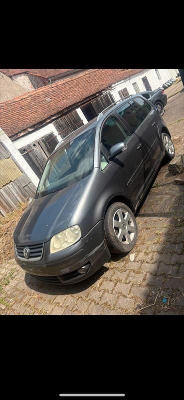 Grau Gebraucht 2004 VW Touran Van / Kleinbus | 250 € (Superpreis) - Bild 1/4