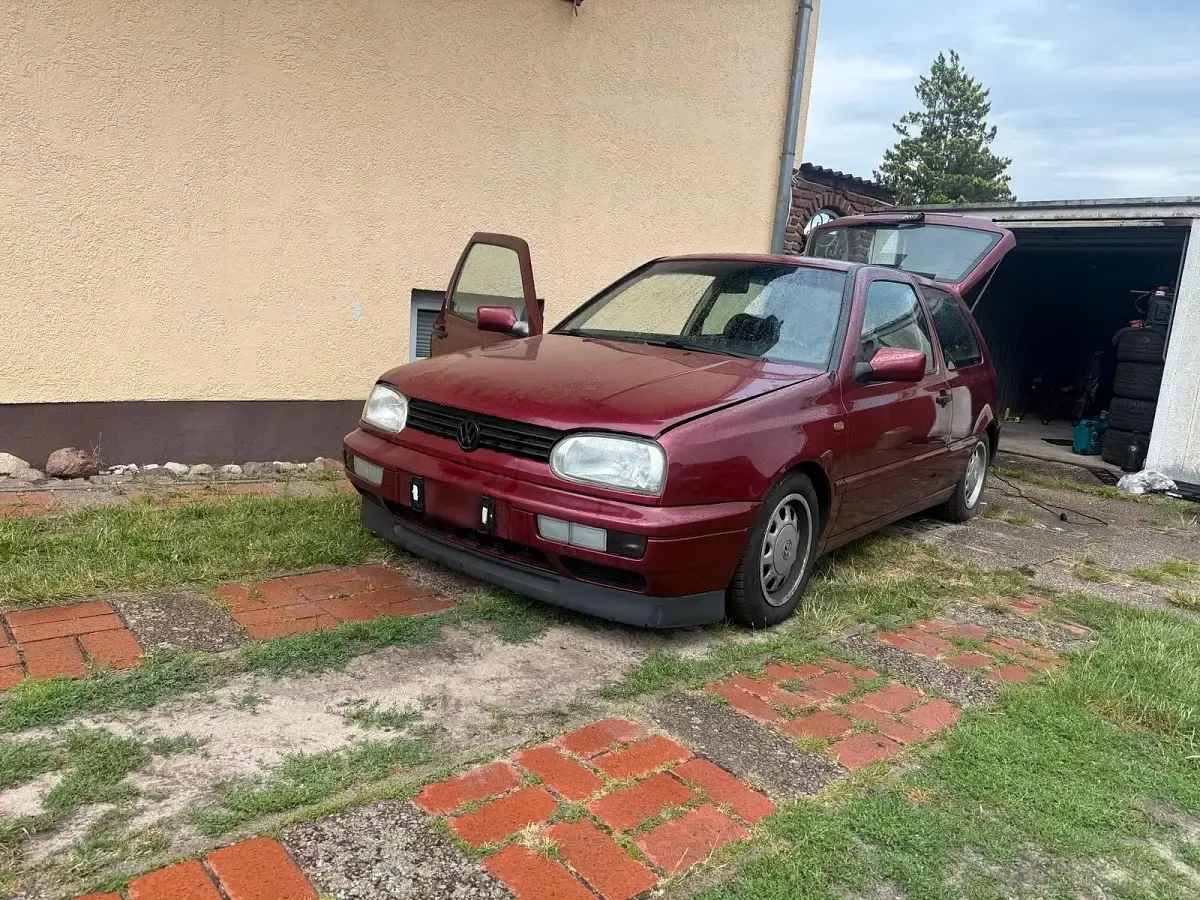 Gebraucht VW Golf III 60 PS (44 kW) 1997 Rot Kleinwagen