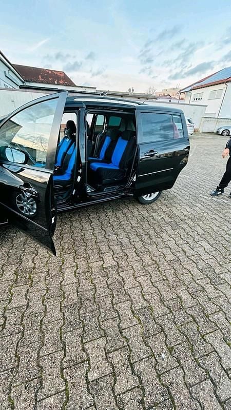 Gebraucht Mazda 5 143 PS (105 kW) 2008 Schwarz Van / Kleinbus