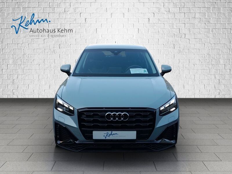 Gebraucht Audi Q2 S-Line 150 PS (110 kW) 2023 Grau SUV