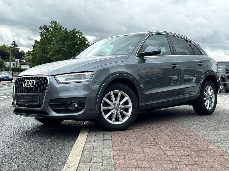 Grau Gebraucht 2013 Audi Q3 Ambiente SUV | 15.500 € (Guter Preis) - Bild 1/4