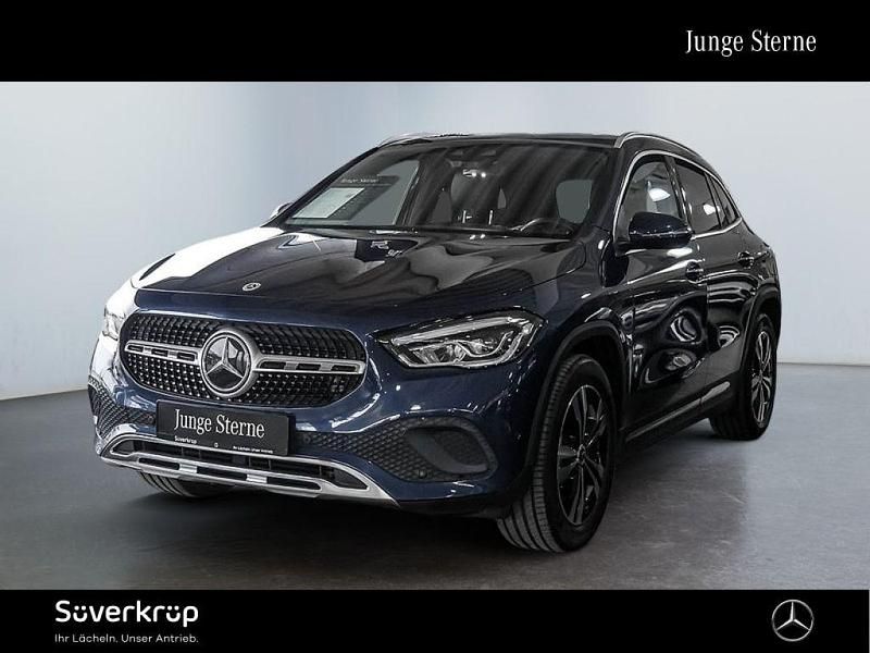 Blau denimblau (metallic) Gebraucht 2020 Mercedes GLA200 Progressive SUV | 27.720 € (Fairer Preis) - Bild 1/2