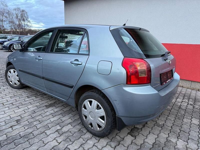 Gebraucht Toyota Corolla 97 PS (71 kW) 2004 Blau Limousine