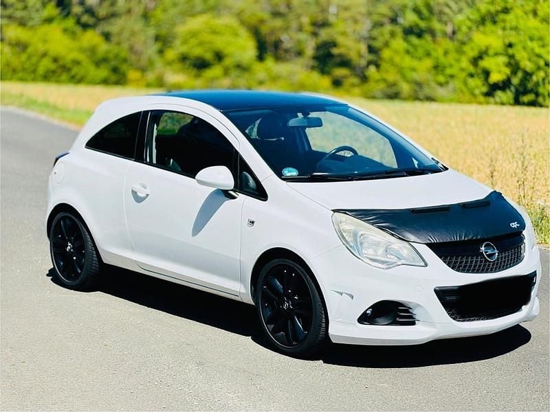 Weiß Gebraucht 2011 Opel Corsa OPC Kleinwagen | 1.499 € (Superpreis) - Bild 1/4