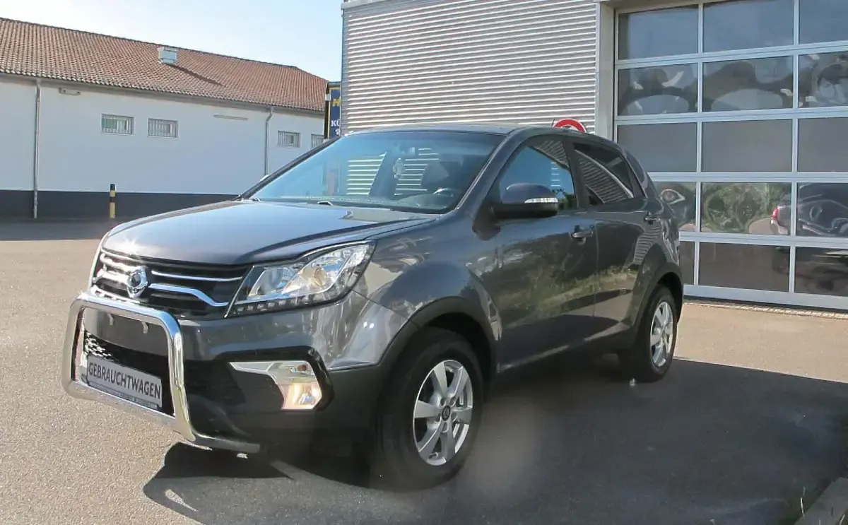 Gebraucht SsangYong Korando 178 PS (130 kW) 2019 Grau SUV
