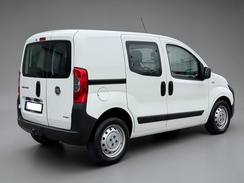 Gebraucht Fiat Fiorino Basis 75 PS (55 kW) 2015 Weiß Van / Kleinbus