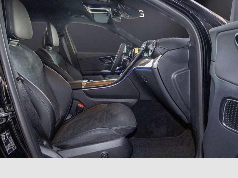 Gebraucht Mercedes GLC300e AMG line 333 PS (244 kW) 2025 Metalliclack obsidianschwarz SUV