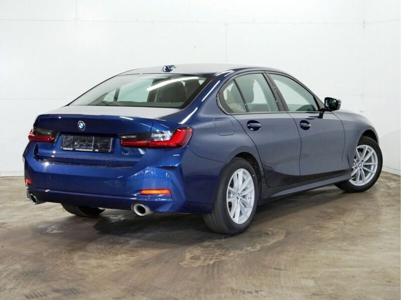 Gebraucht BMW 320 Performance 184 PS (135 kW) 2024 Phytonicblau metallic Limousine