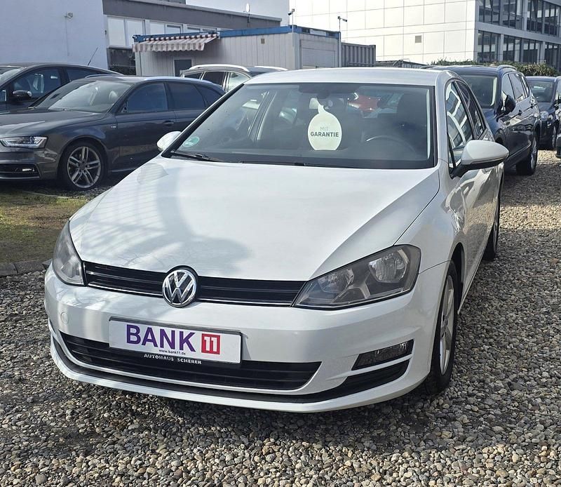 Gebraucht VW Golf VII Comfortline 105 PS (77 kW) 2014 Pure white Kleinwagen