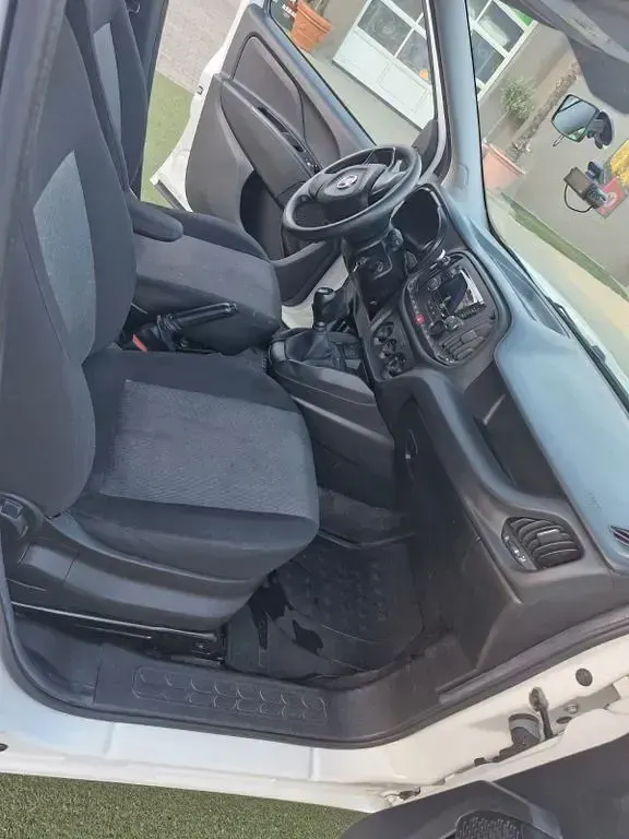 Gebraucht Fiat Doblò Lounge 95 PS (69 kW) 2018 Weiß Van / Kleinbus