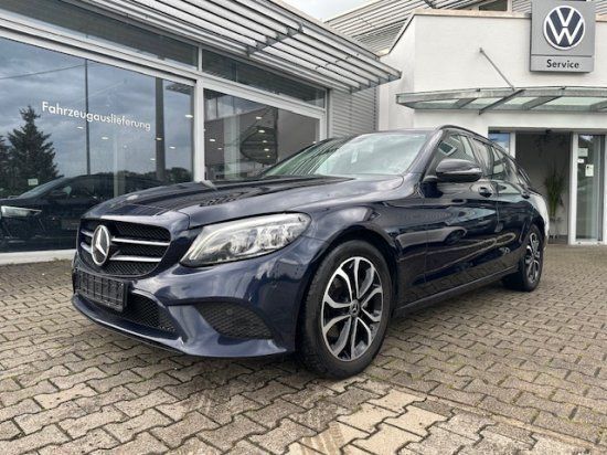 Blau Gebraucht 2019 Mercedes C220 Avantgarde Limousine | 16.480 € (Fairer Preis) - Bild 1/4