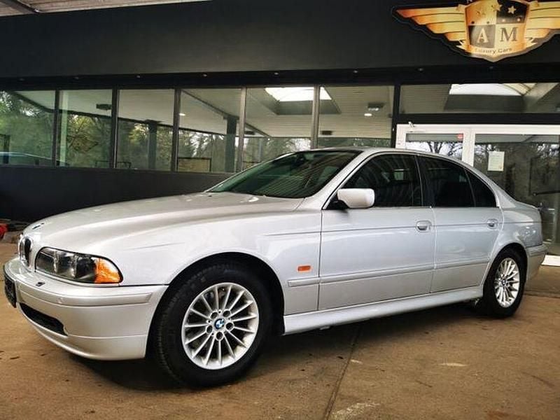 Gebraucht BMW 530 231 PS (169 kW) 2002 Titansilber metallic (metallic) Limousine