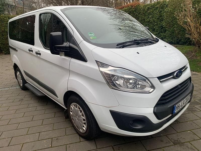 Weiß Gebraucht 2015 Ford Tourneo Van / Kleinbus | 9.990 € (Superpreis) - Bild 1/4