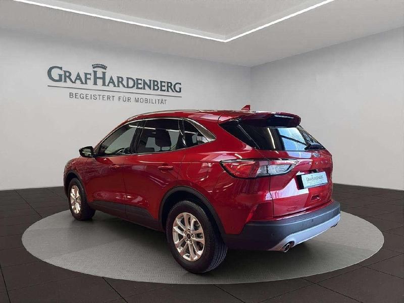 Gebraucht Ford Kuga Titanium 224 PS (164 kW) 2022 Rot SUV