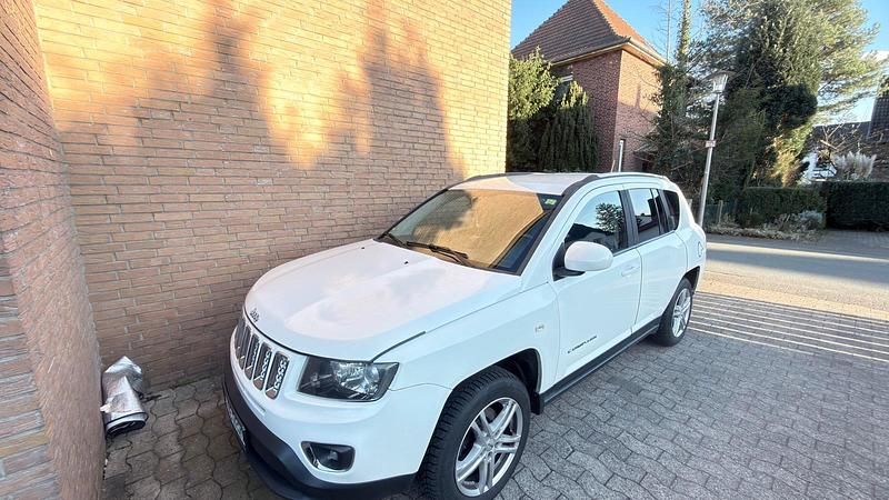 Second-hand Jeep Compass 170 CP (125 kW) 2013 Alb SUV