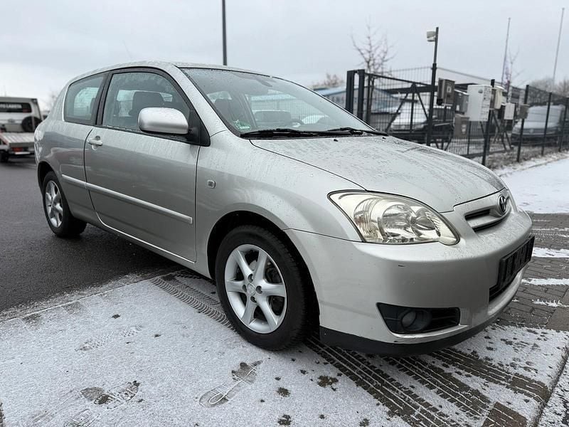 Gebraucht Toyota Corolla 115 PS (84 kW) 2005 Silber Limousine