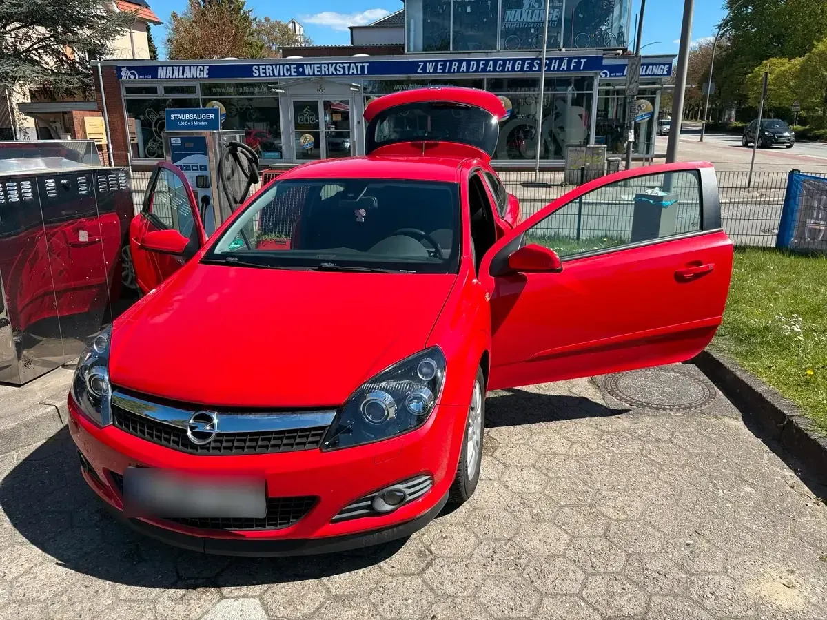 Gebraucht Opel Astra GTC 140 PS (102 kW) 2008 Rot Coupé