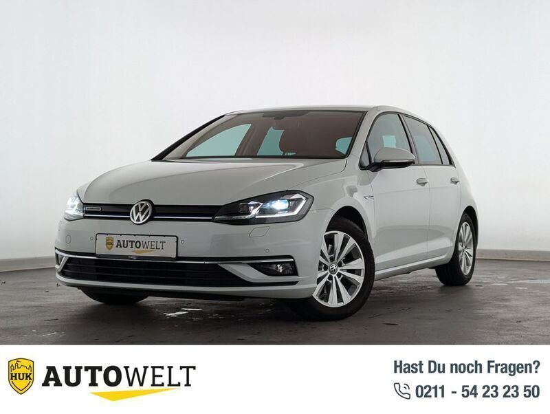 Weiß Gebraucht 2019 VW Golf VII Comfortline Limousine | 16.960 € (Guter Preis) - Bild 1/4