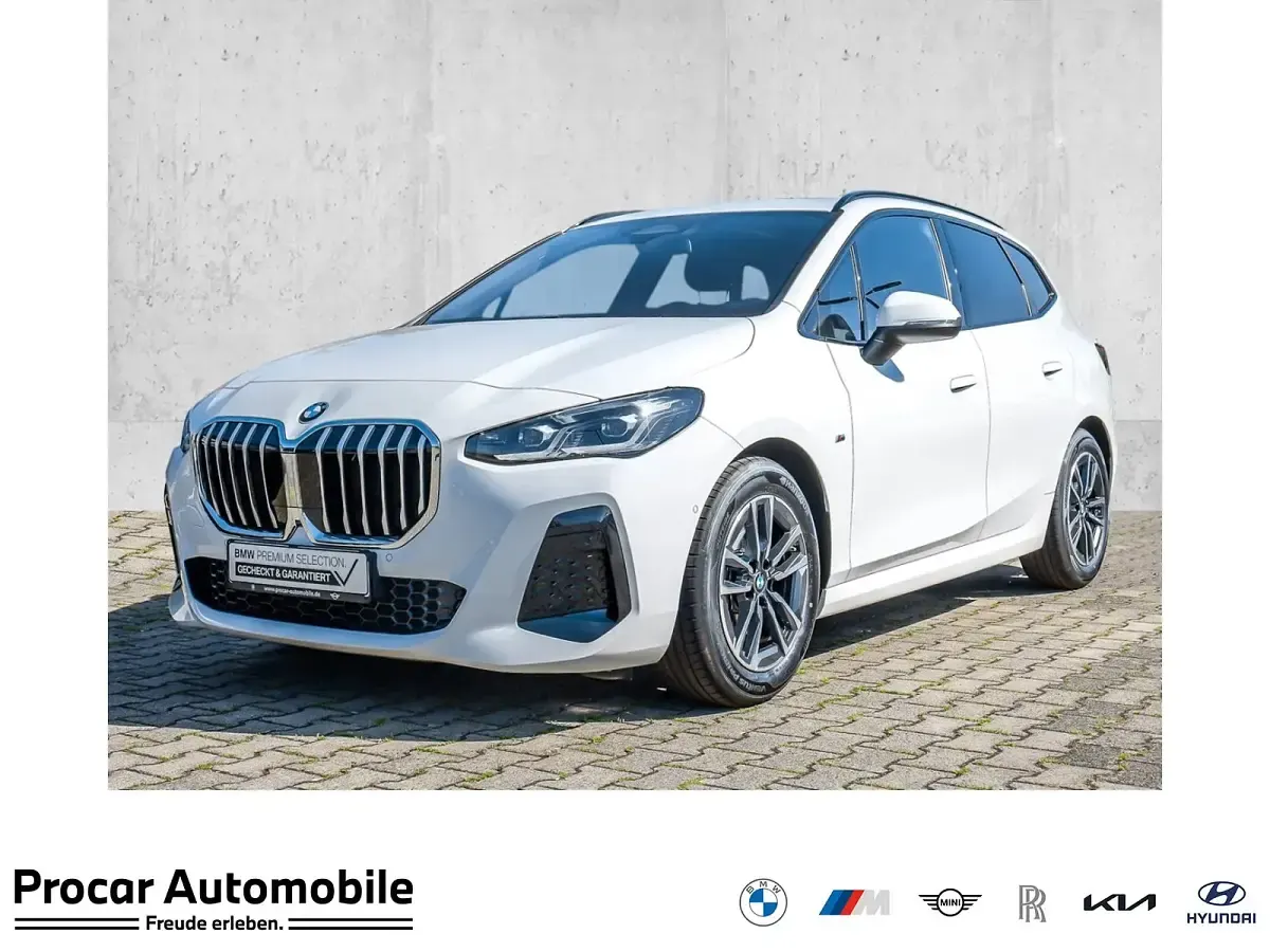 Gebraucht BMW 220 Active Tourer M Sport 156 PS (114 kW) 2025 Van / Kleinbus