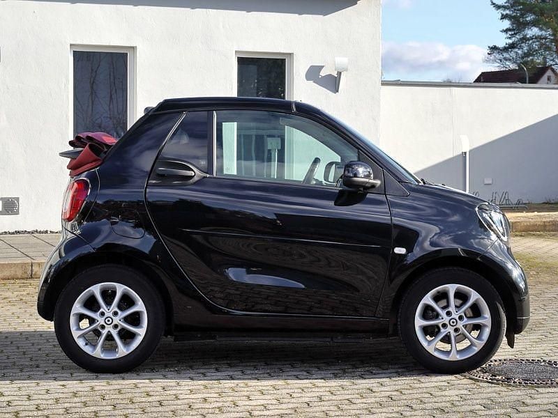 Gebraucht Smart ForTwo Cabrio Prime 90 PS (66 kW) 2017 Schwarz Cabrio