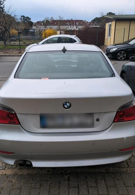 Gebraucht BMW 520 177 PS (130 kW) 2004 Silber Limousine