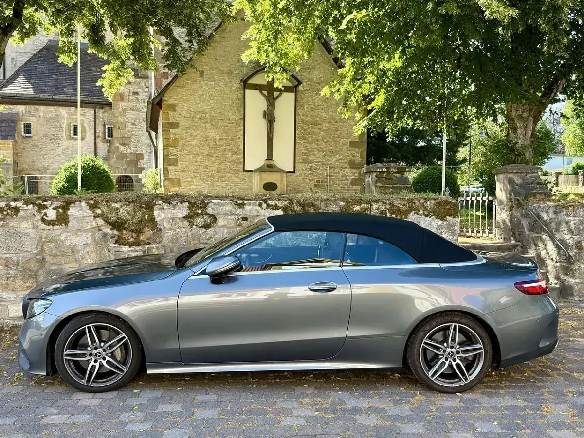 Gebraucht Mercedes E400 AMG line 333 PS (244 kW) 2018 Grau Cabrio