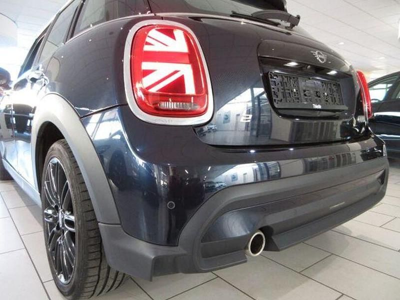 Gebraucht Mini Cooper Classic 136 PS (100 kW) 2021 Schwarz Kleinwagen