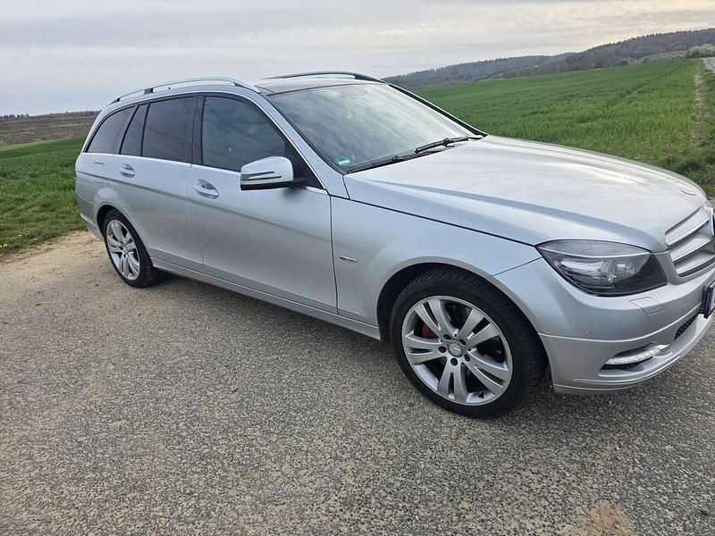 Gebraucht Mercedes C350 231 PS (169 kW) 2010 Grau Kombi