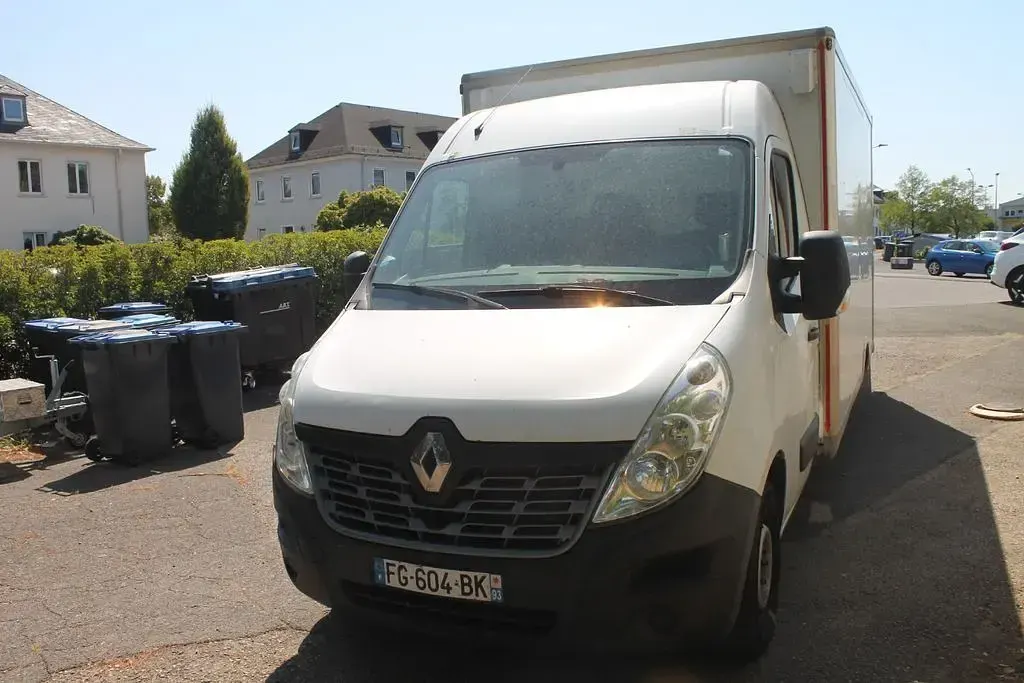 Gebraucht Renault Master 131 PS (96 kW) 2019 Weiß Van / Kleinbus
