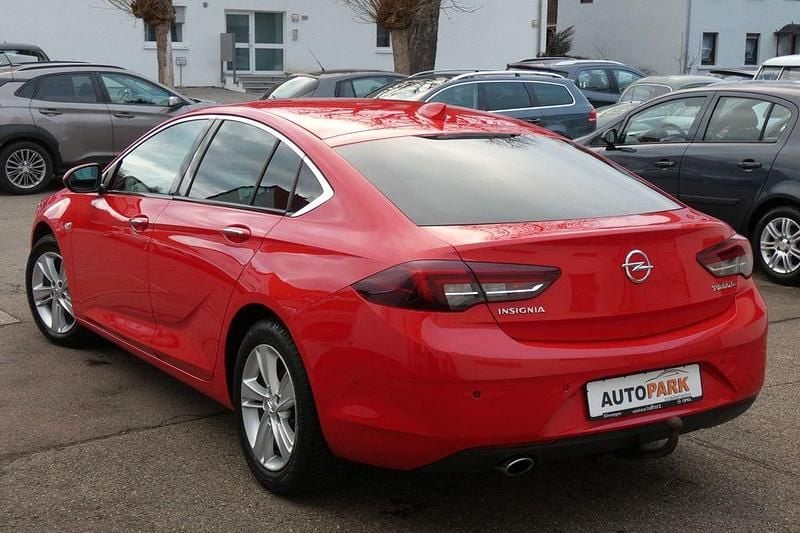 Gebraucht Opel Insignia Innovation 170 PS (125 kW) 2017 Rot Limousine