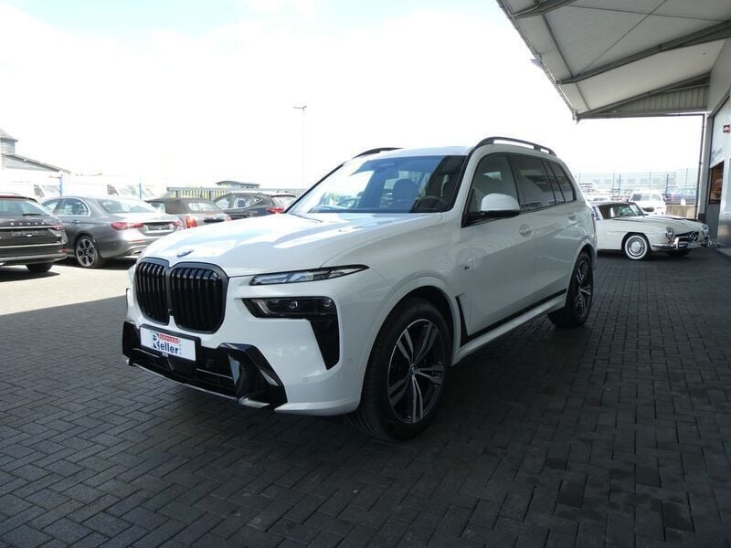 Gebraucht BMW X7 M Sport 381 PS (280 kW) 2024 Weiß SUV
