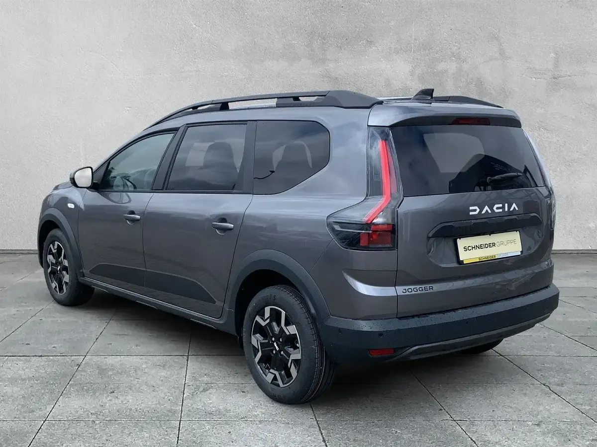 Gebraucht Dacia Jogger Journey 122 PS (89 kW) 2026 Grau Van / Kleinbus