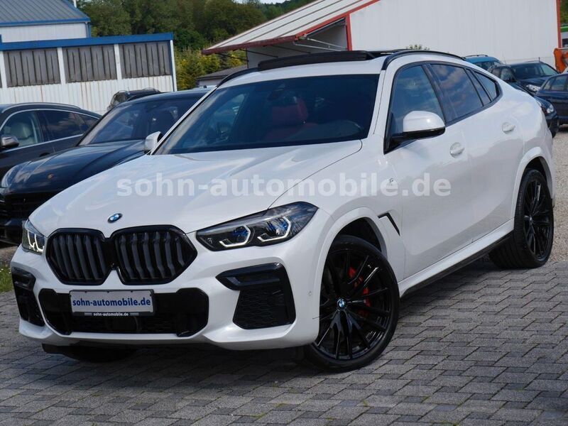 Mineralweiss metallic Gebraucht 2022 BMW X6 M Sport SUV | 75.565 € (Superpreis) - Bild 1/4