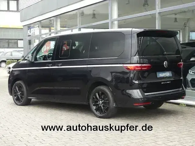 Usata VW Multivan Style 150 CV (110 kW) 2024 Andere Monovolume
