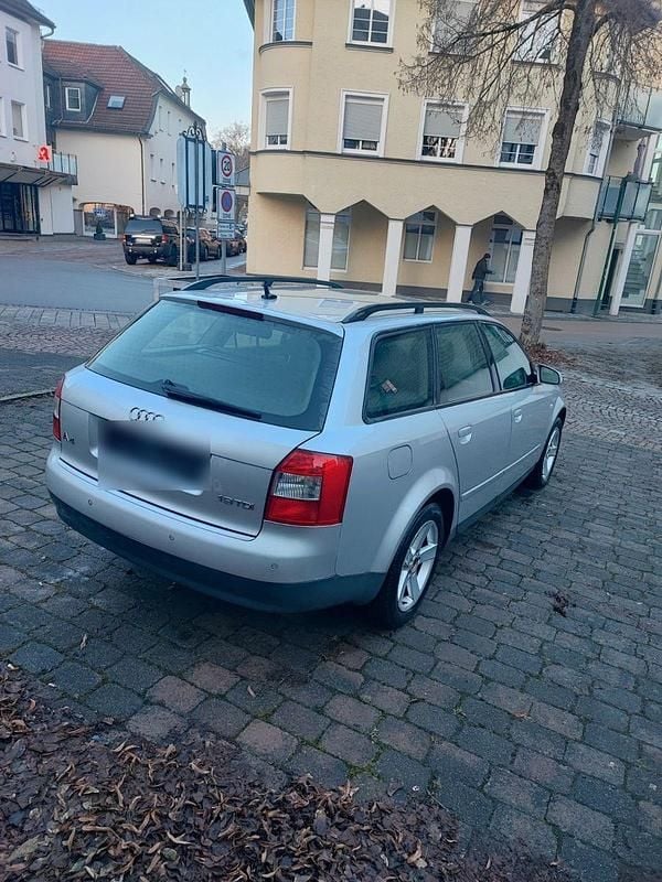 Gebraucht Audi A4 131 PS (96 kW) 2002 Silber Kombi