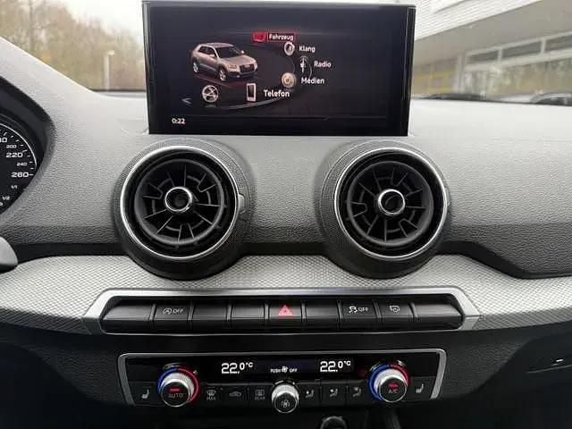 Second-hand Audi Q2 Advanced 150 CP (110 kW) 2023 Gri SUV