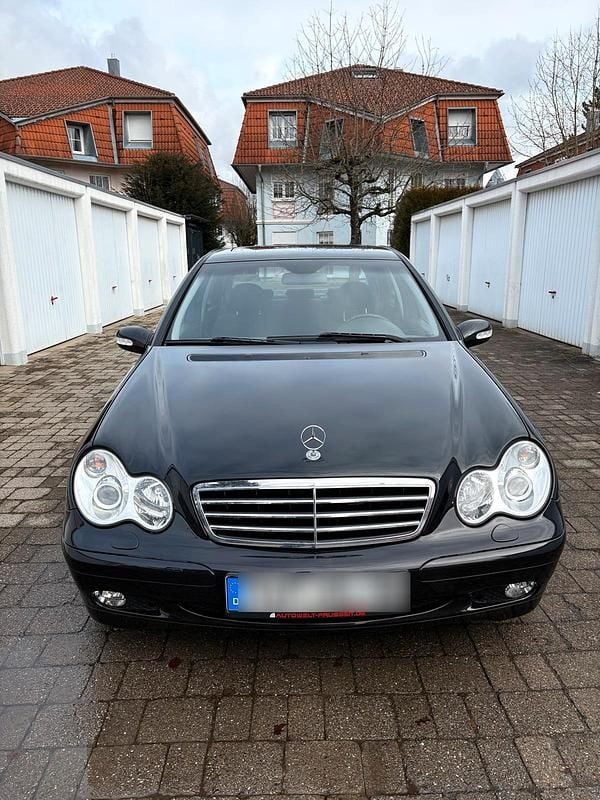 Gebraucht Mercedes C180 143 PS (105 kW) 2003 Schwarz Limousine