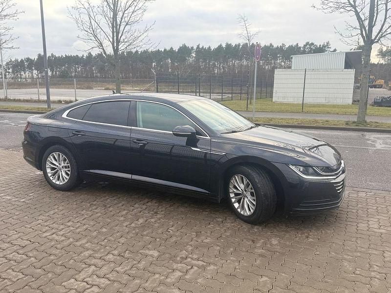 Gebraucht VW Arteon Basis 150 PS (110 kW) 2020 Schwarz Limousine