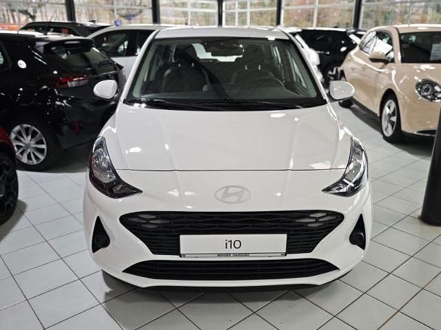 Gebraucht Hyundai i10 63 PS (46 kW) 2024 Weiss Kleinwagen