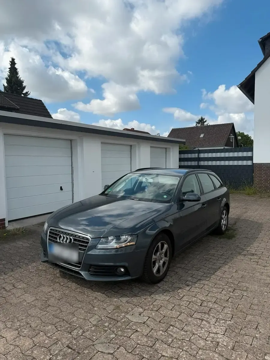 Gebraucht Audi A4 120 PS (88 kW) 2011 Blau Kombi