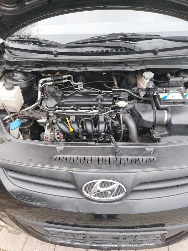 Gebraucht Hyundai i20 78 PS (57 kW) 2009 Schwarz Kleinwagen