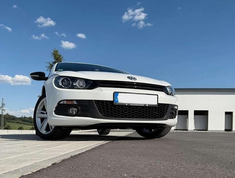 Weiß Gebraucht 2012 VW Scirocco Coupé | 7.100 € (Guter Preis) - Bild 1/4