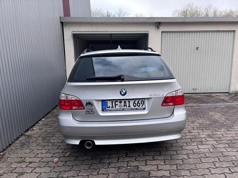 Gebraucht BMW 520 163 PS (119 kW) 2007 Silber Kombi