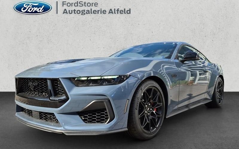 Neu Ford Mustang GT Fastback 446 PS (328 kW) 2025 Blau Coupé