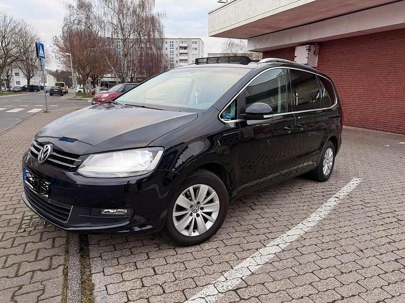 Schwarz Gebraucht 2014 VW Sharan Comfortline Van / Kleinbus | 12.499 € (Guter Preis) - Bild 1/4