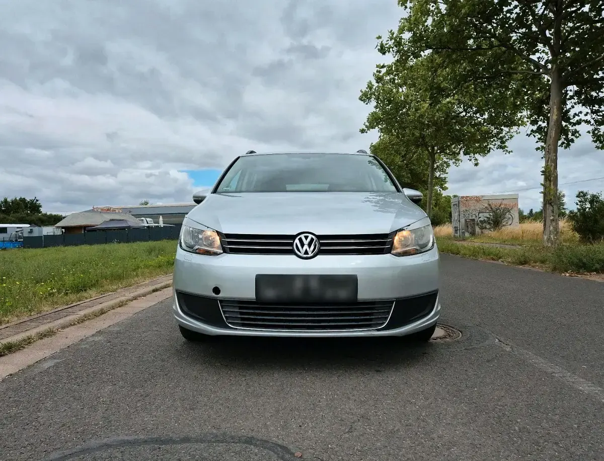 Gebraucht VW Touran 105 PS (77 kW) 2010 Silber Van / Kleinbus