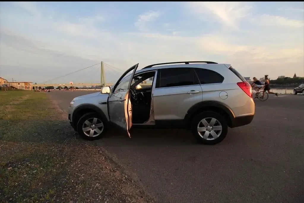 Gebraucht Chevrolet Captiva LT 163 PS (119 kW) 2012 Silber SUV