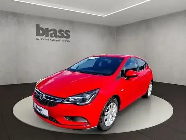 Używany Opel Astra Edition 105 KM (77 kW) 2018 Sedan/Limuzyna