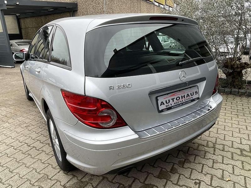 Gebraucht Mercedes R280 AMG 231 PS (169 kW) 2007 Iridiumsilber  metalliclack Van / Kleinbus